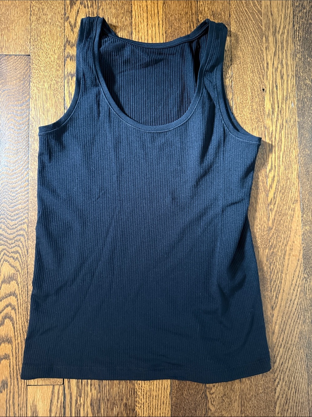 Athleta Renew Scoop Neck Tank, EUC, Medium, Black
